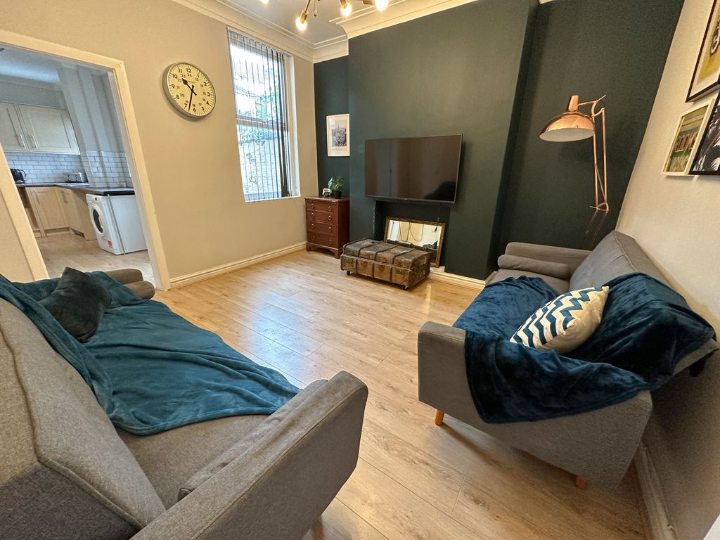 Property photo 1 of 11 9