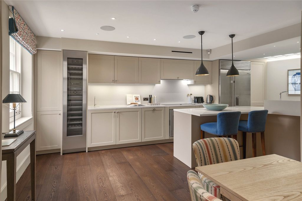 Property photo 1 of 12 Kitchen