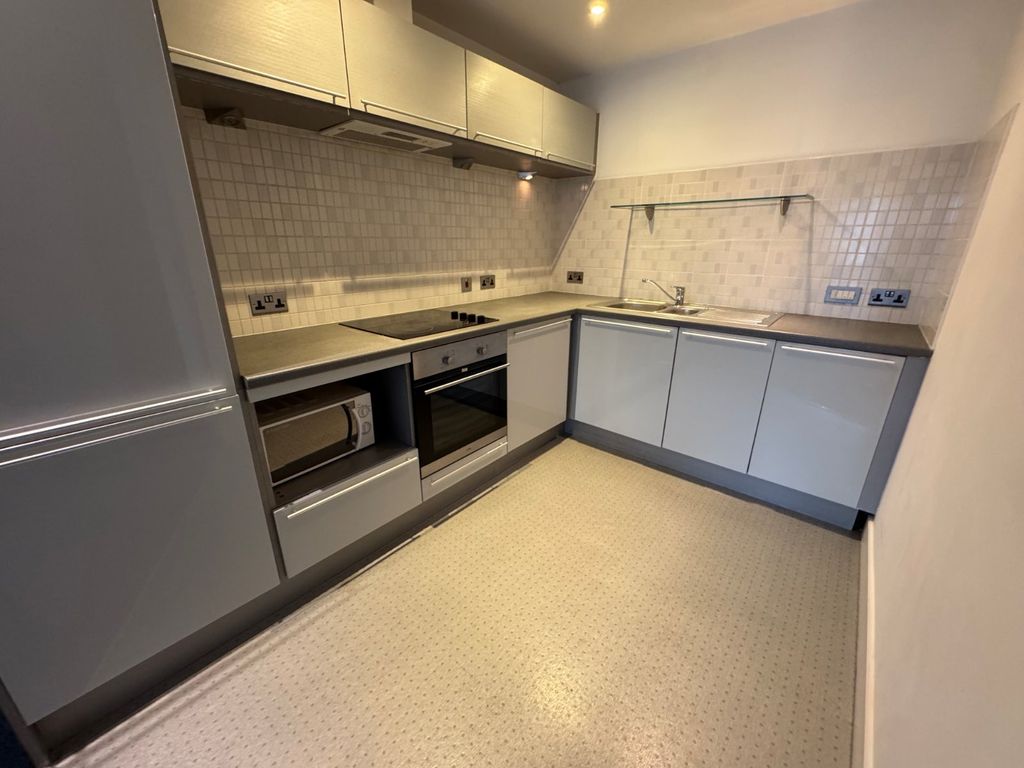 Property photo 2 of 7 Picture No. 11