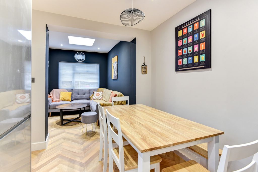 Property photo 1 of 38 Bright, Modern Open-Plan Living And Dining Area Wi...