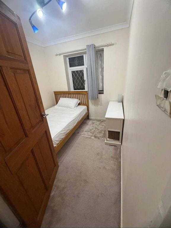 Property photo 1 of 3