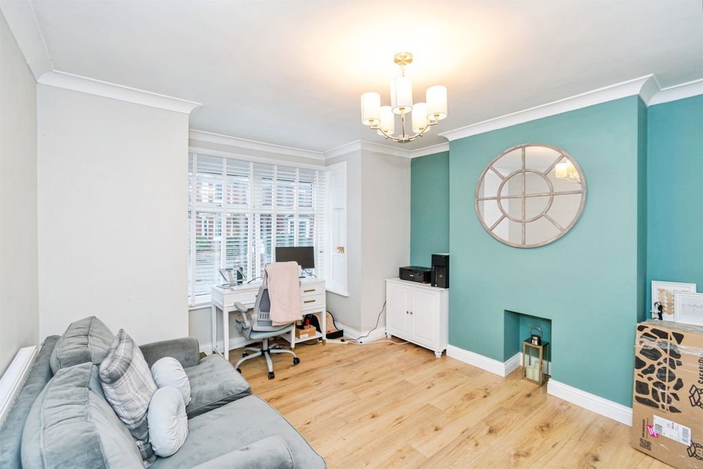 Property photo 2 of 16