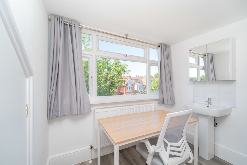 Property photo 2 of 19 Pbox-Img.Jpg