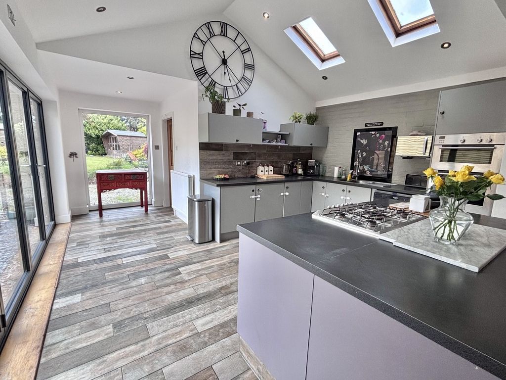 Property photo 2 of 16 Not Specified