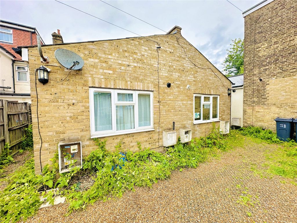 Property photo 2 of 11 Picture No. 03