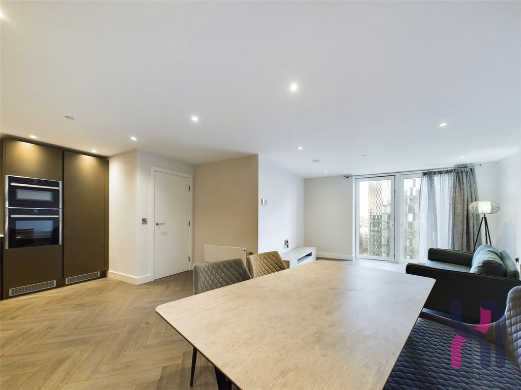 Property photo 1 of 16 Picture No. 04