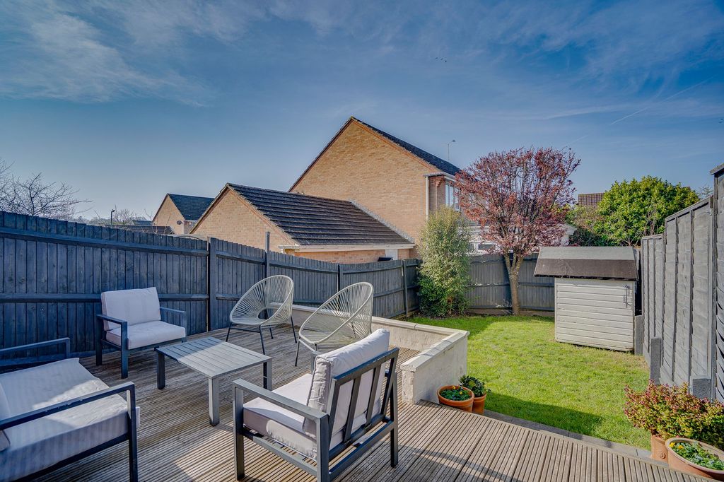 Property photo 3 of 16