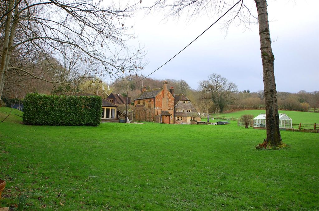 Property photo 3 of 45