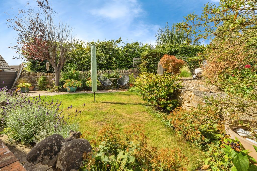 Property photo 2 of 13
