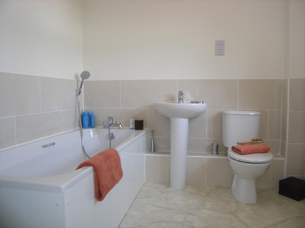 Property photo 3 of 4 Bathroom