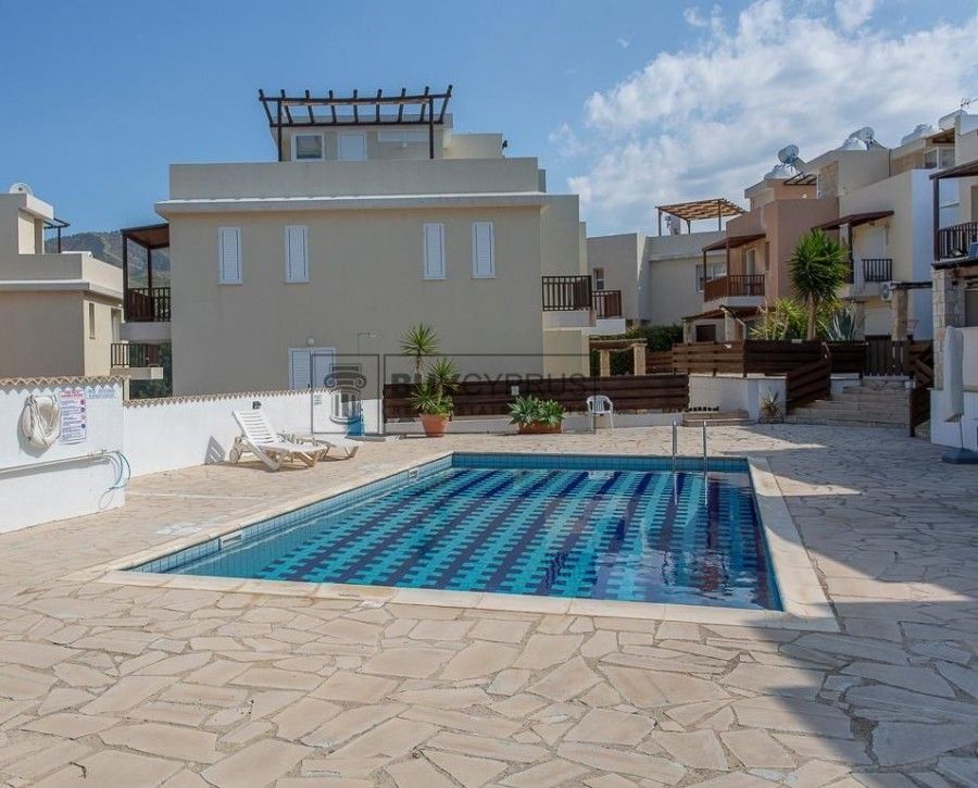 Property photo 2 of 25