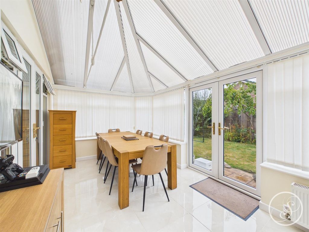 Property photo 2 of 15 Conservatory