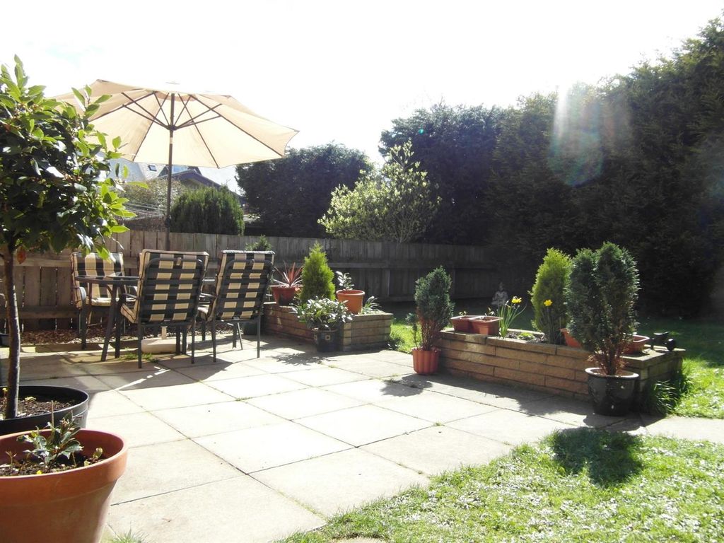 Property photo 2 of 9