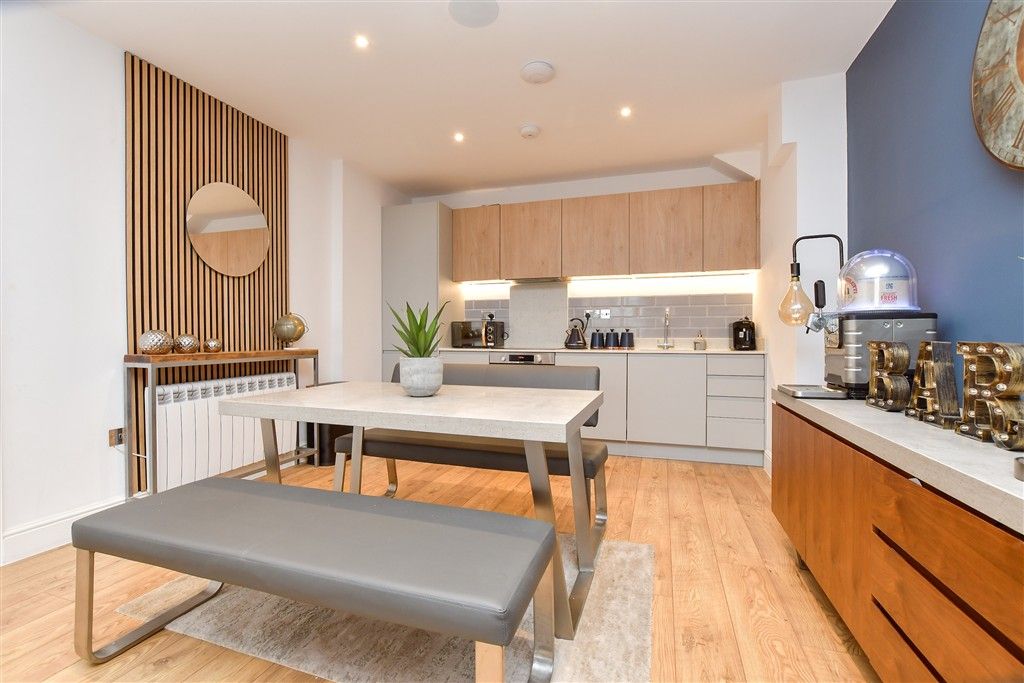 Property photo 3 of 9 Lounge / Kitchen / Diner