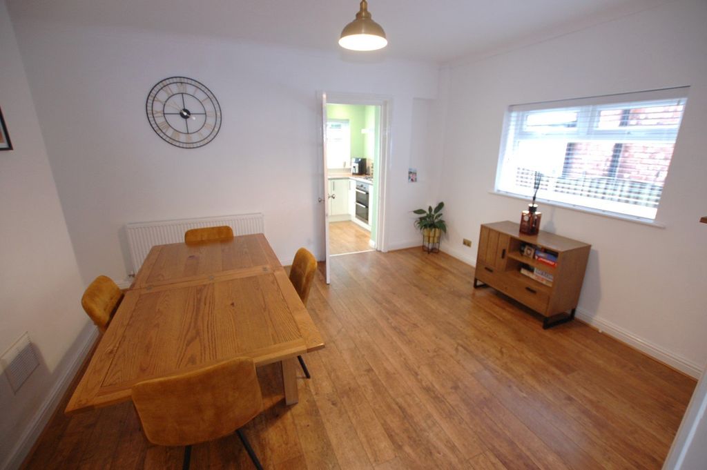 Property photo 3 of 15 Picture No. 01