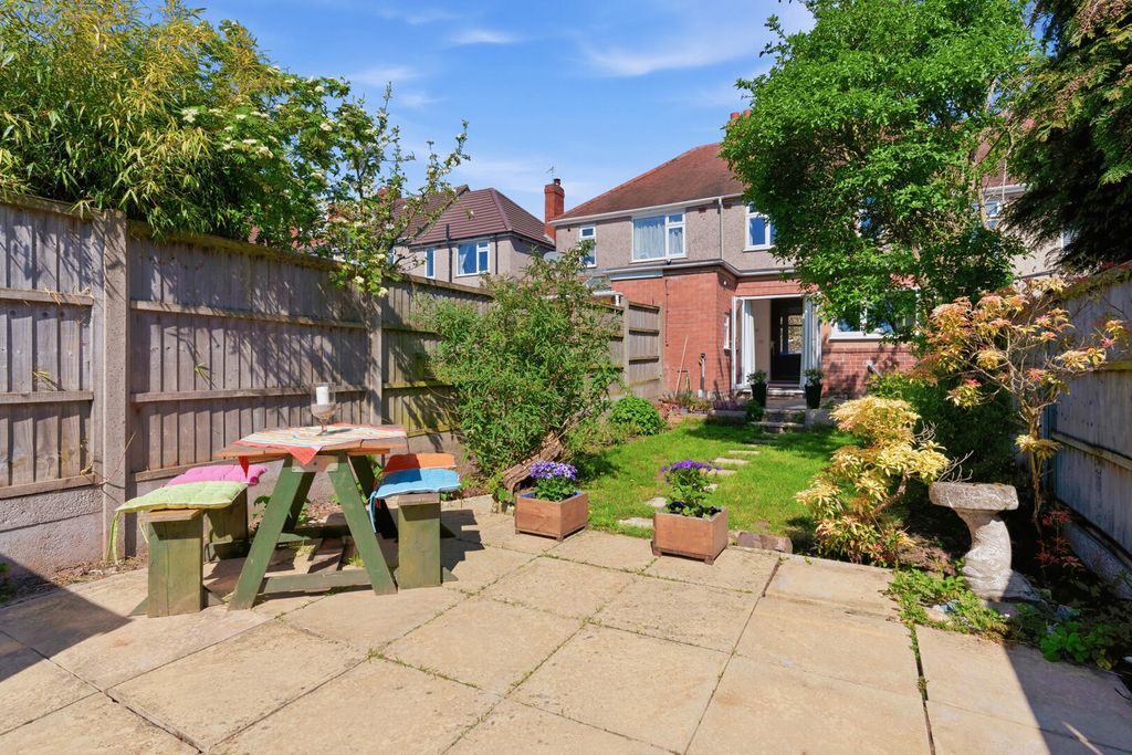 Property photo 2 of 31 Rear Garden