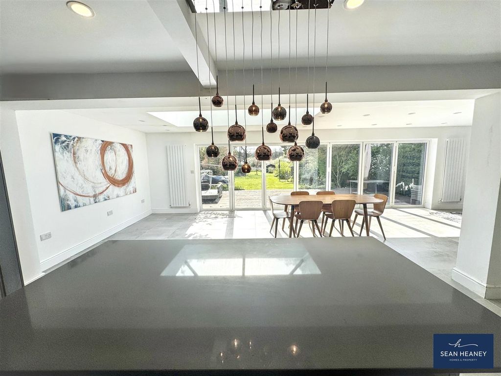 Property photo 3 of 21