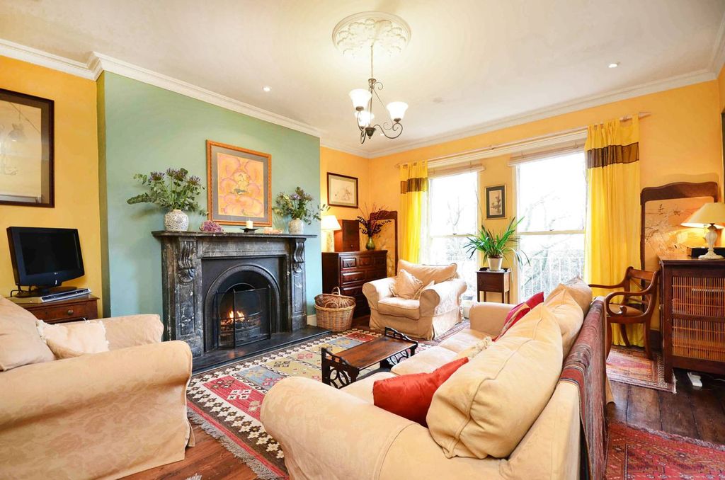 Property photo 2 of 16