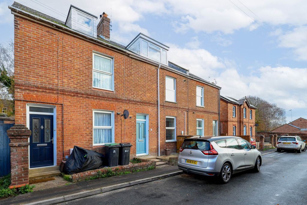 Property photo 1 of 16