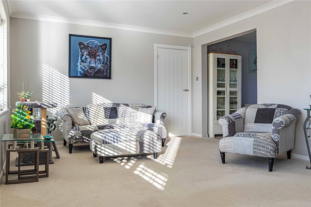 Property photo 3 of 21 Picture No. 09