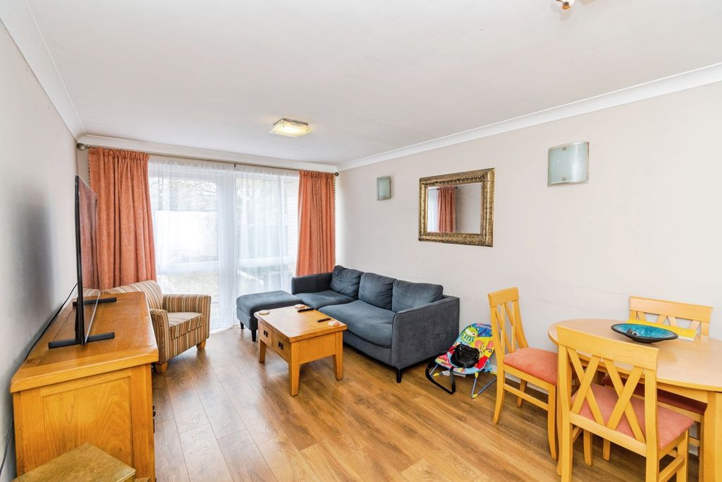 Property photo 3 of 15 Pbox-Img.Jpg