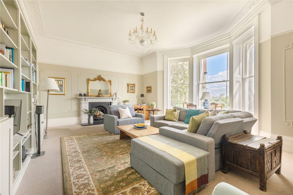 Property photo 2 of 17 Drawing Room