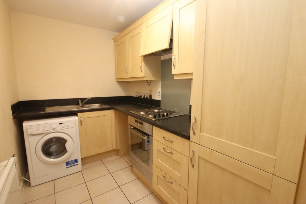 Property photo 2 of 11