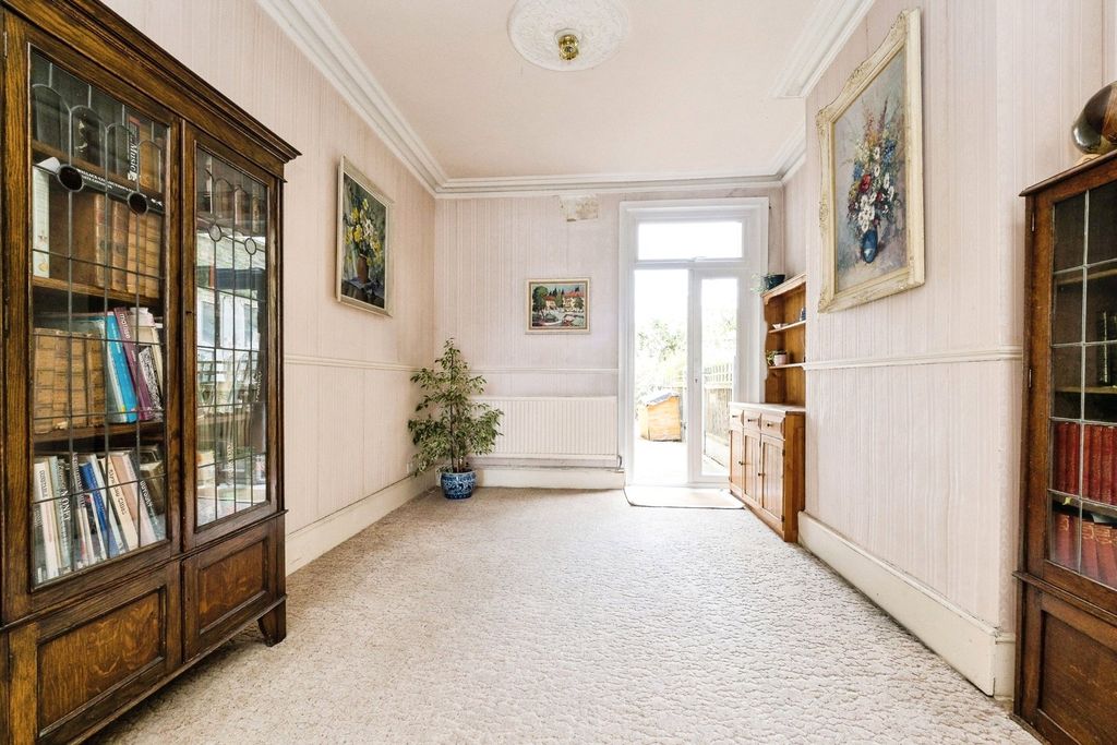 Property photo 3 of 30 Pbox-Img.Jpg