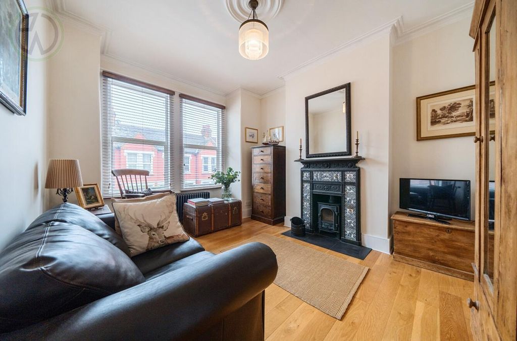 Property photo 2 of 14 5ce14Ab8-B0E0-4988-9d65-4A362616Cbae.Jpg