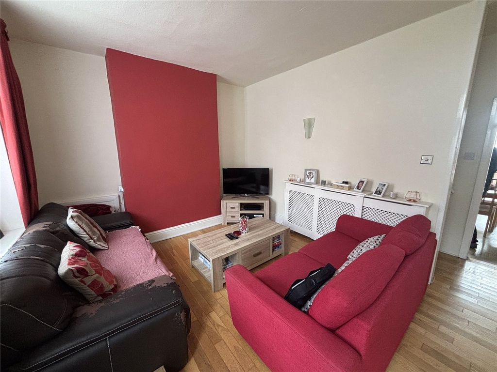 Property photo 3 of 9 Picture No. 11