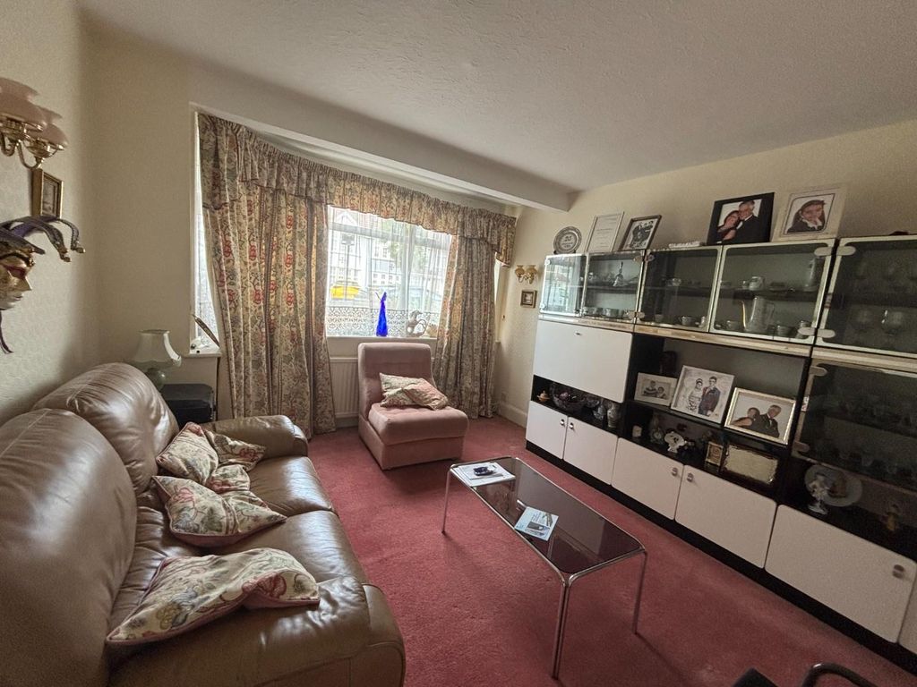 Property photo 2 of 11 Img_8547.Jpg