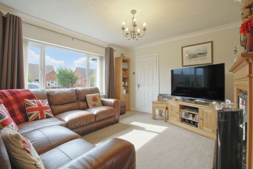 Property photo 2 of 20 Lounge