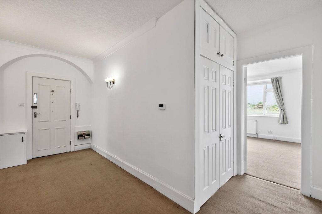 Additional image 9 of 3 bed flat for saleVictoria Road, Harrogate HG2