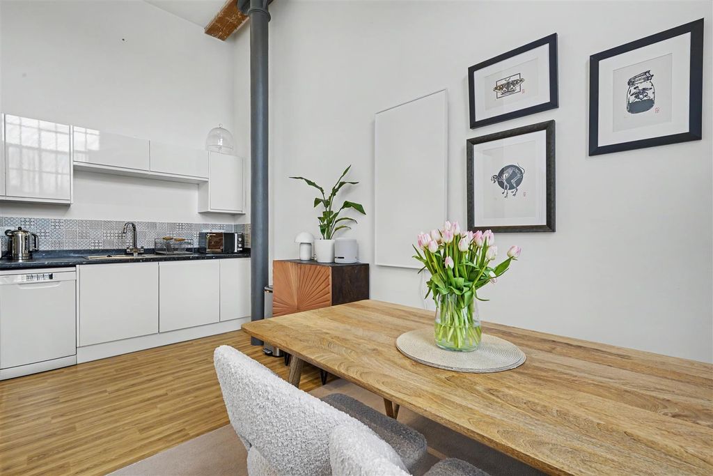 Property photo 3 of 17 Kitchen_Diner 1_3.Jpeg