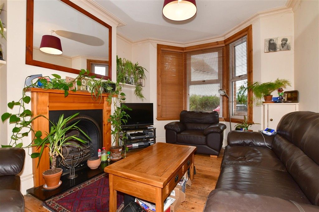 Property photo 2 of 14 Lounge