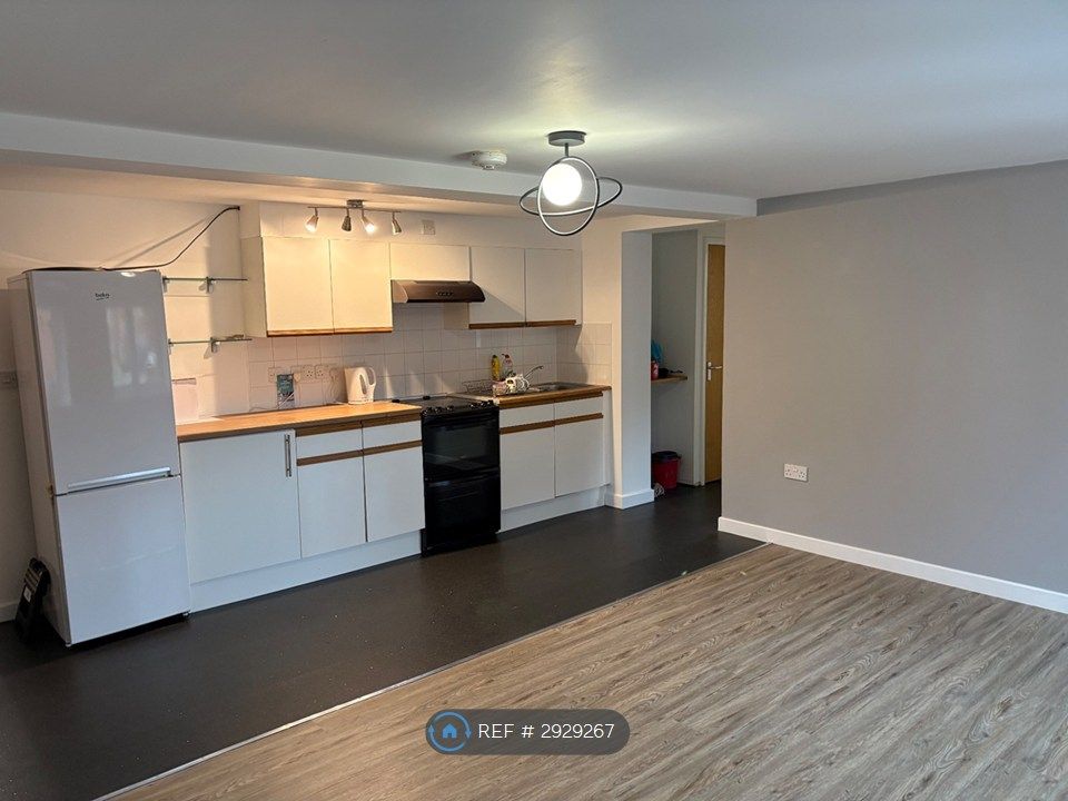 Property photo 3 of 5