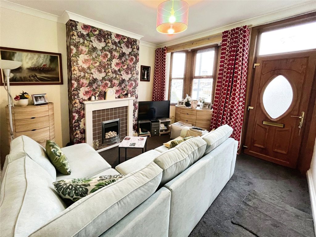Property photo 2 of 17 Picture No. 05