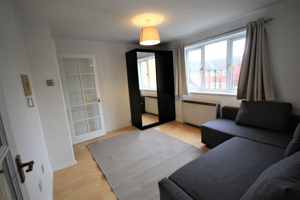 Property photo 2 of 5 Gallery