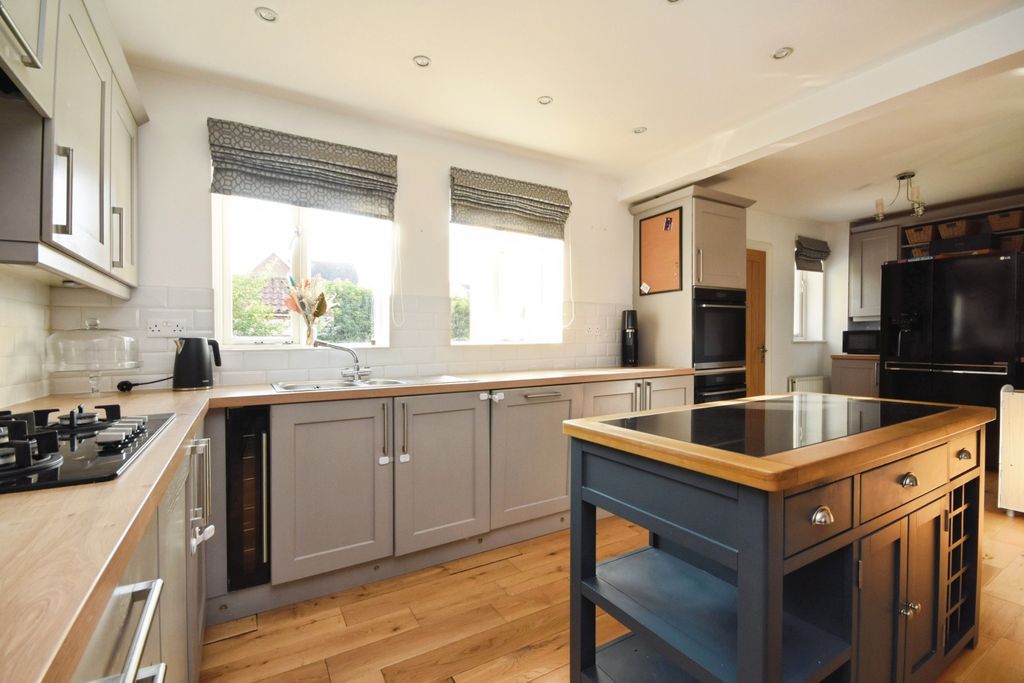 Property photo 3 of 20 View