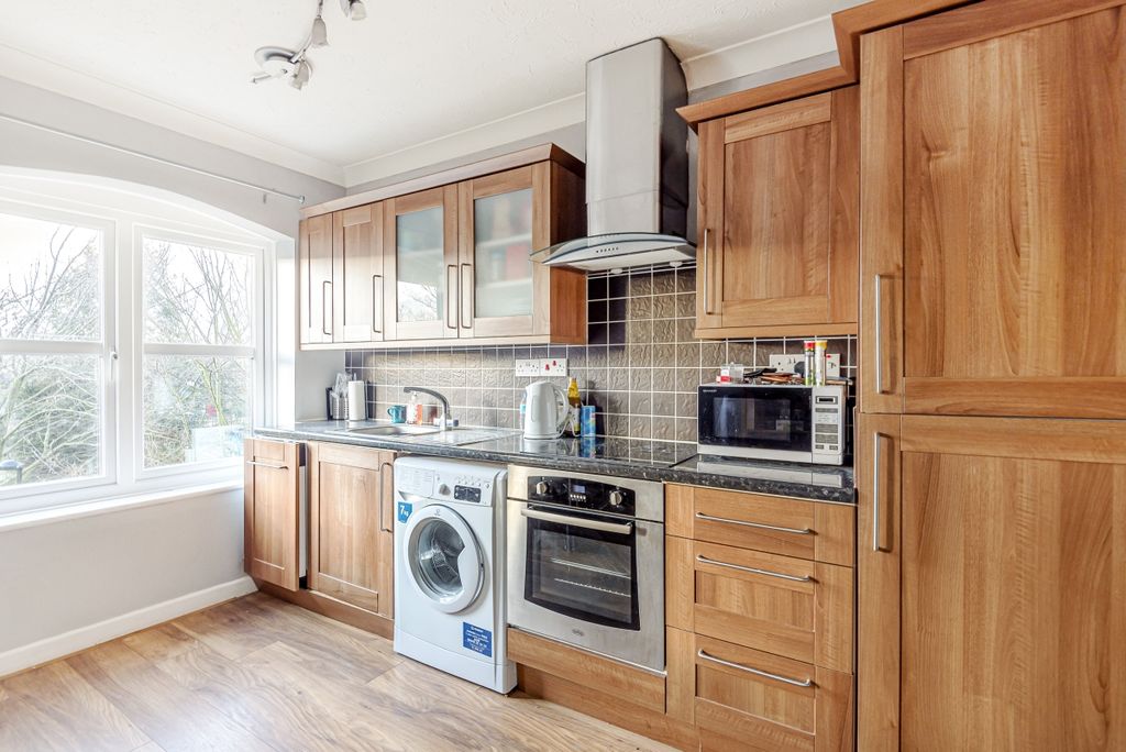 Property photo 1 of 7 568180 (2)