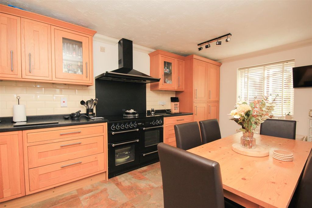 Property photo 3 of 19 K2.Jpg