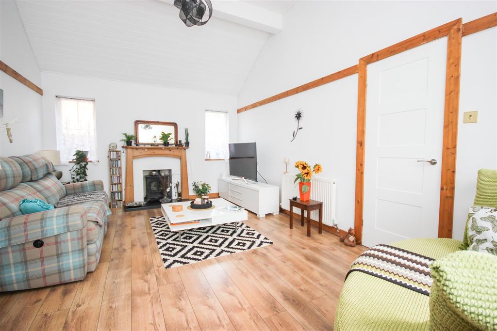 Property photo 2 of 16 Img_5493.Jpg