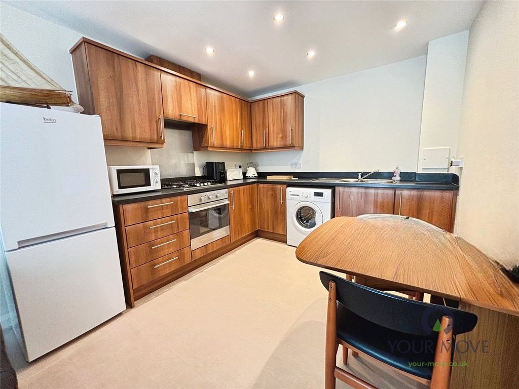 Property photo 2 of 12 Picture No. 20