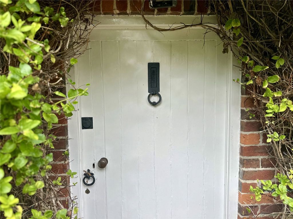 Property photo 2 of 21 Picture No. 28