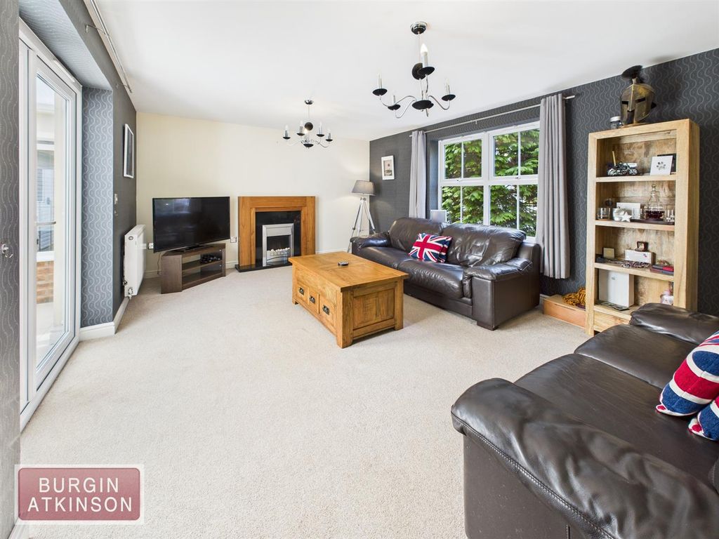 Property photo 3 of 33 Cam01619G0-Pr0152-Still005.Jpg