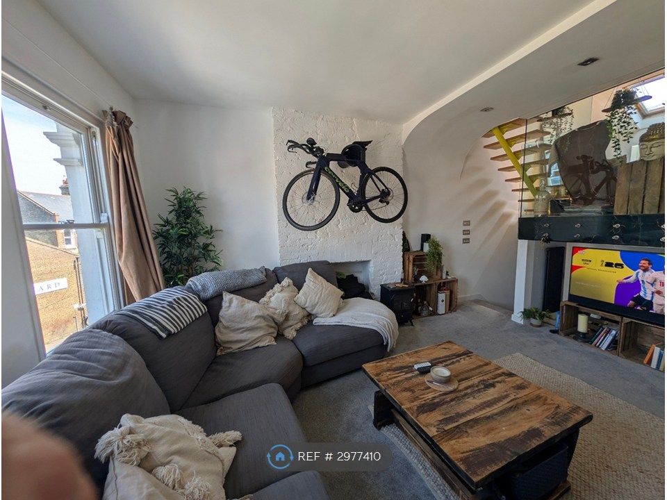 Property photo 1 of 27