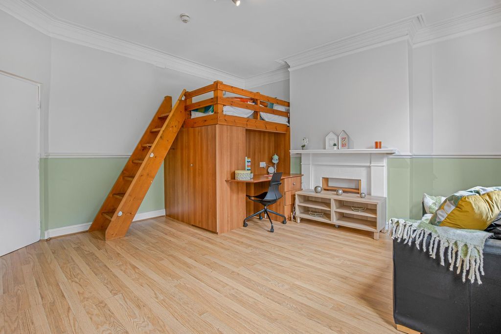 Property photo 1 of 8 Property Photo