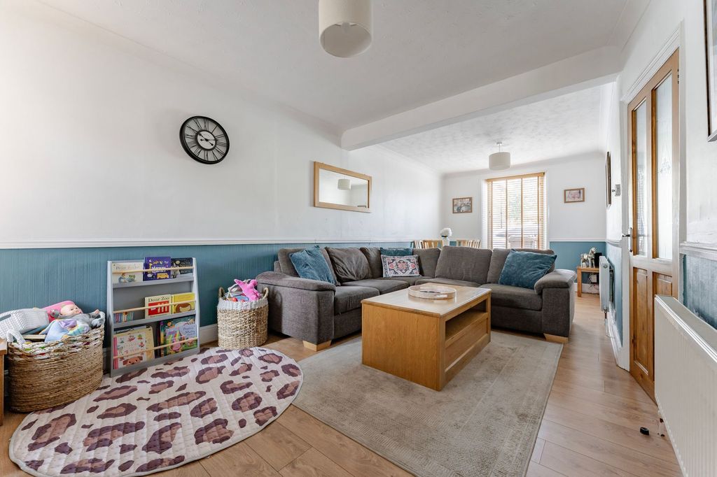 Property photo 3 of 18