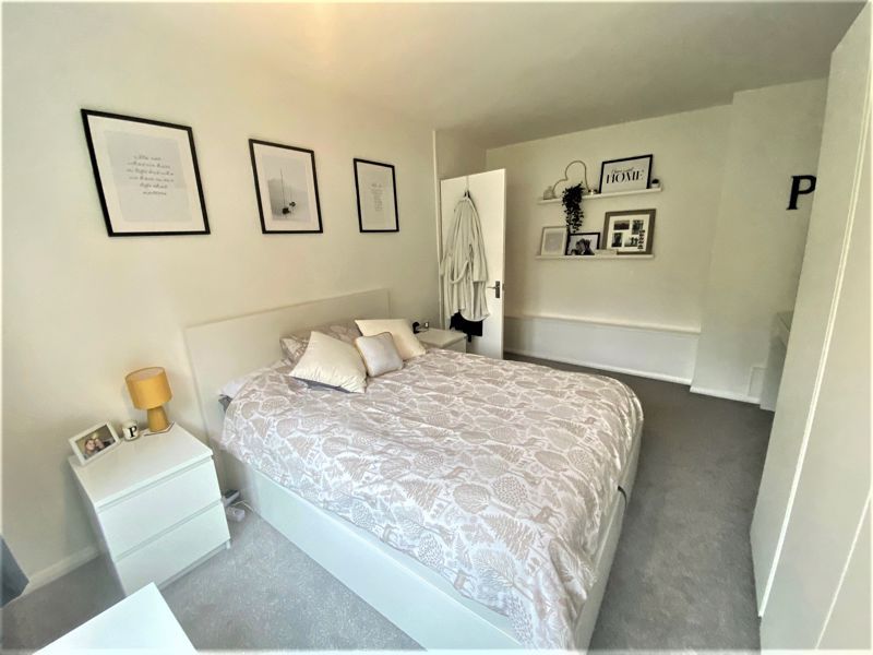 Property photo 2 of 11 Photo 4