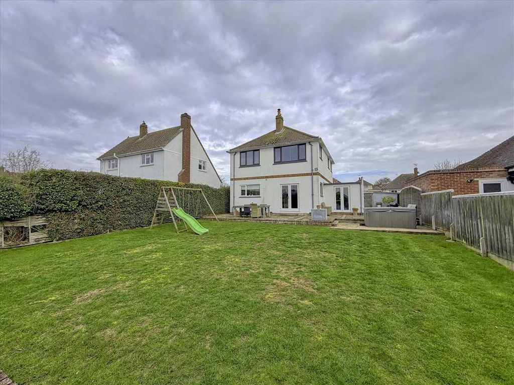 Additional image 21 of 4 bed detached house for saleThe Close, Frinton On Sea CO13